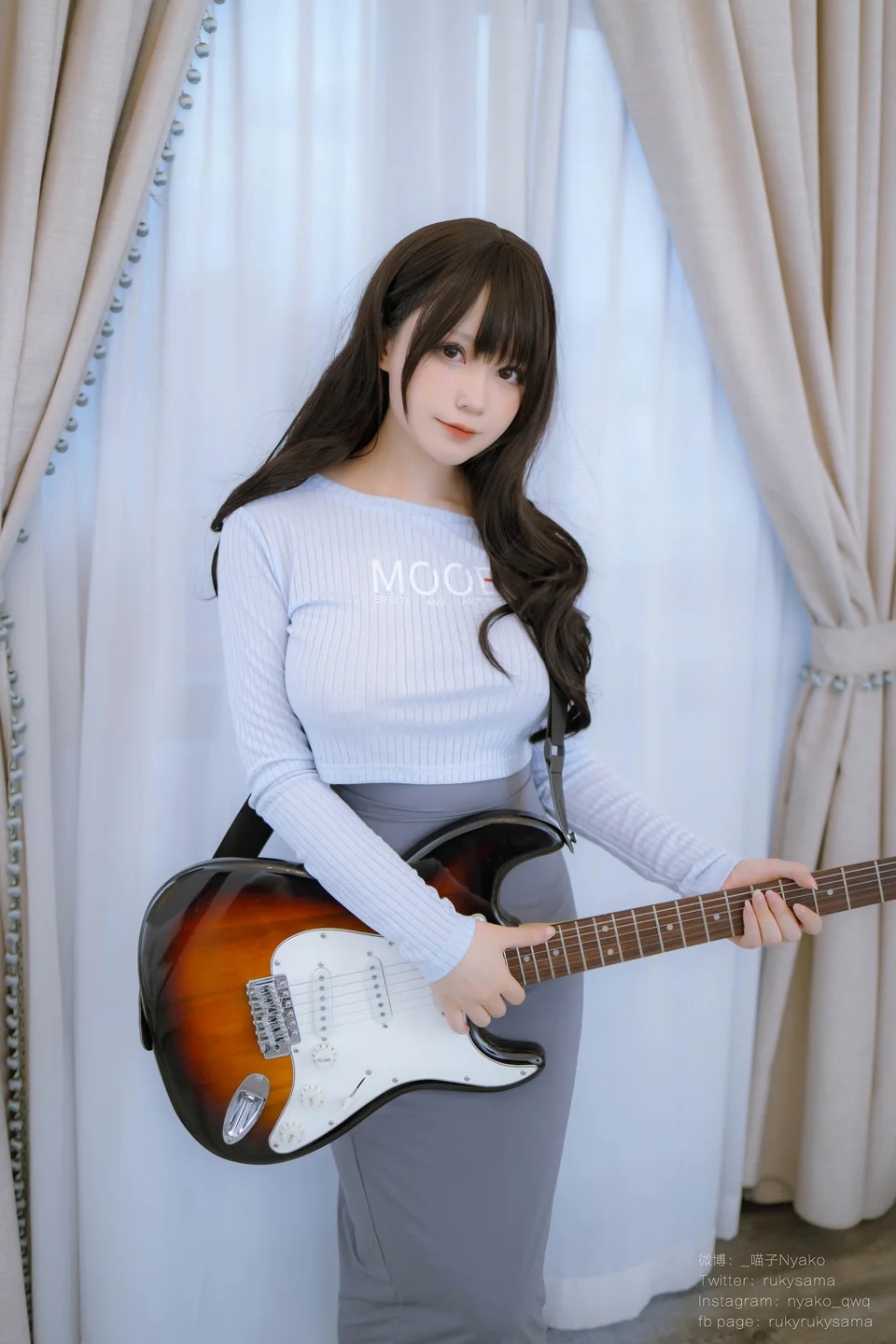 Nyako喵子 - 吉他妹妹 连衣裙 [71P,1V-712MB]